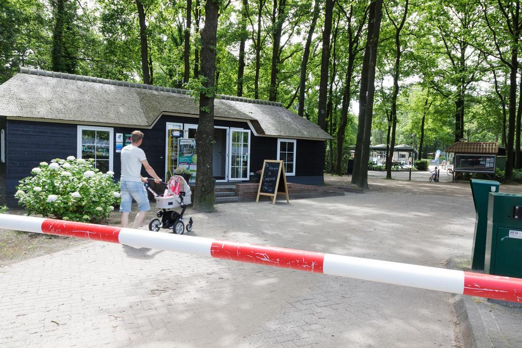 Familiecamping De Vossenburcht IJhorst Bagian luar foto