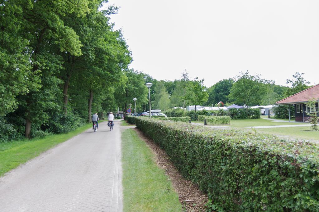 Familiecamping De Vossenburcht IJhorst Bagian luar foto